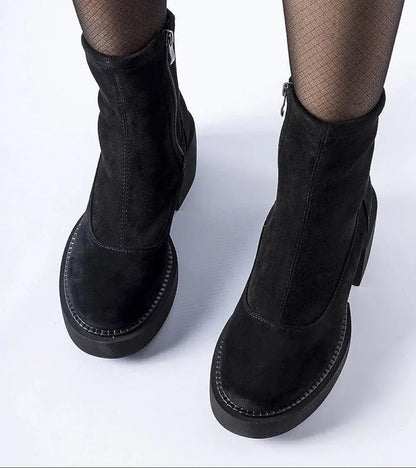 Juodi pašiltinti aulinukai su storu kulnu Solea „Maria“ - Jaukuma